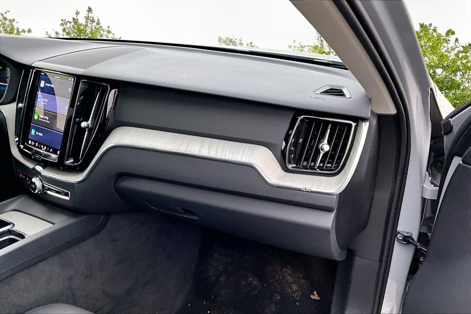 2025 Volvo XC60 Plus