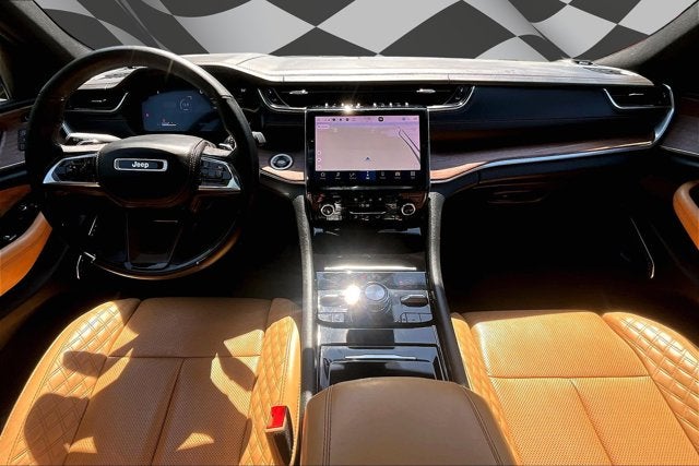 2023 Jeep Grand Cherokee L Summit V8 REAR ENTERTAINMENT
