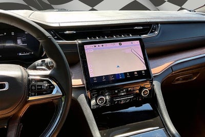 2023 Jeep Grand Cherokee L Summit V8 REAR ENTERTAINMENT