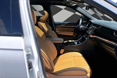 2023 Jeep Grand Cherokee L Summit V8 REAR ENTERTAINMENT