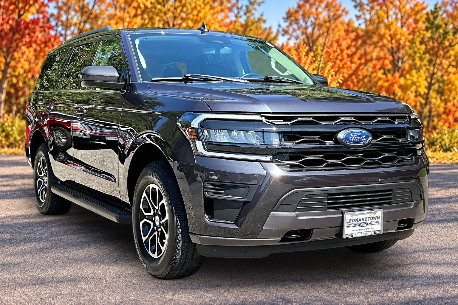 2024 Ford Expedition XLT HIGH PACKAGE