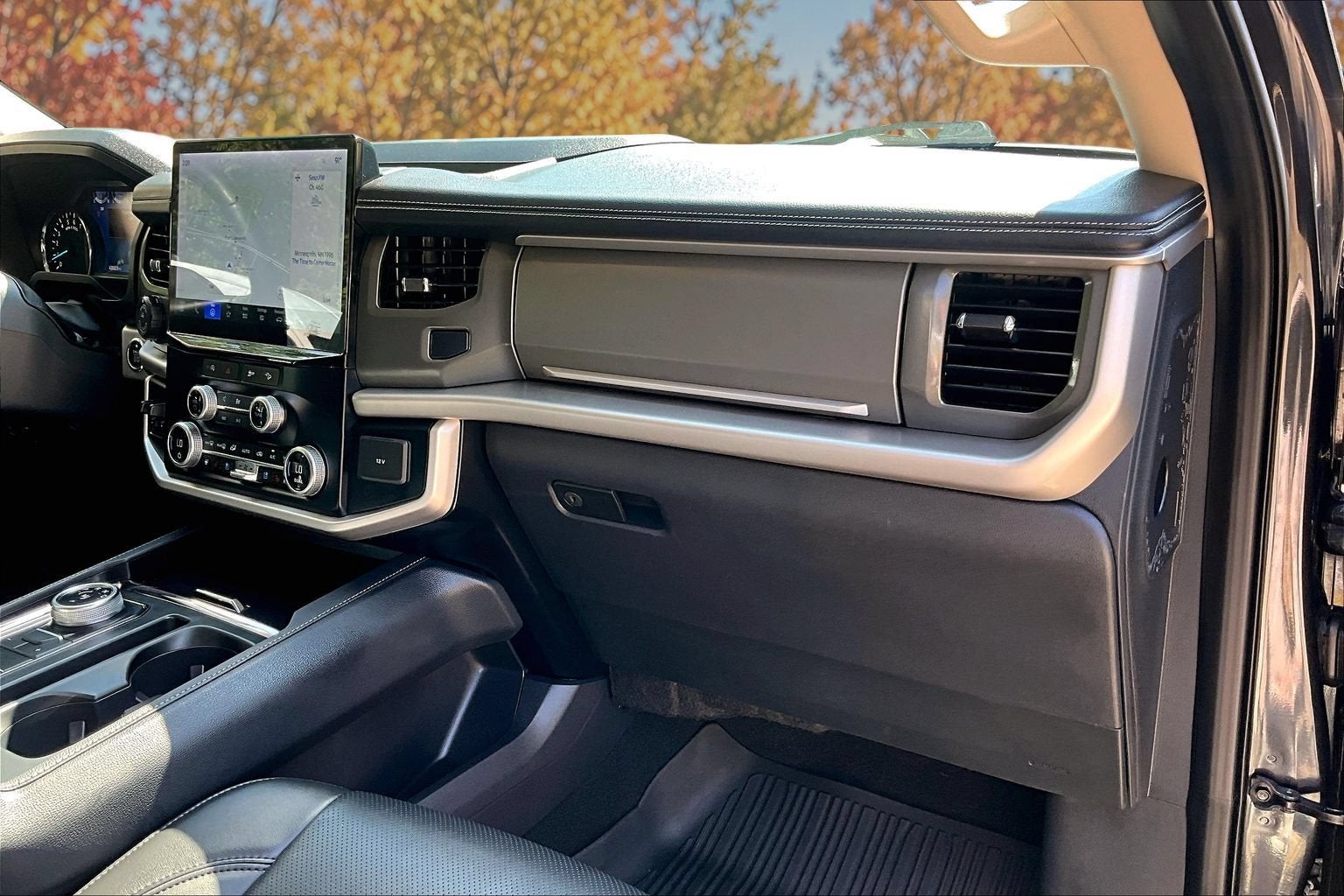 2024 Ford Expedition XLT HIGH PACKAGE