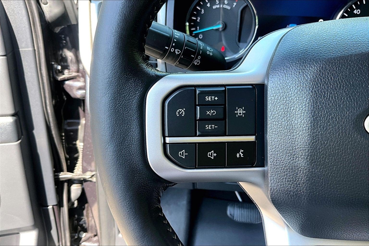 2024 Ford Expedition XLT HIGH PACKAGE