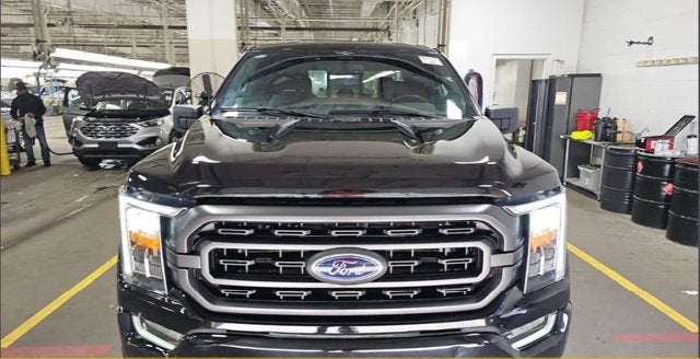 2023 Ford F-150 XLT SPORT V8