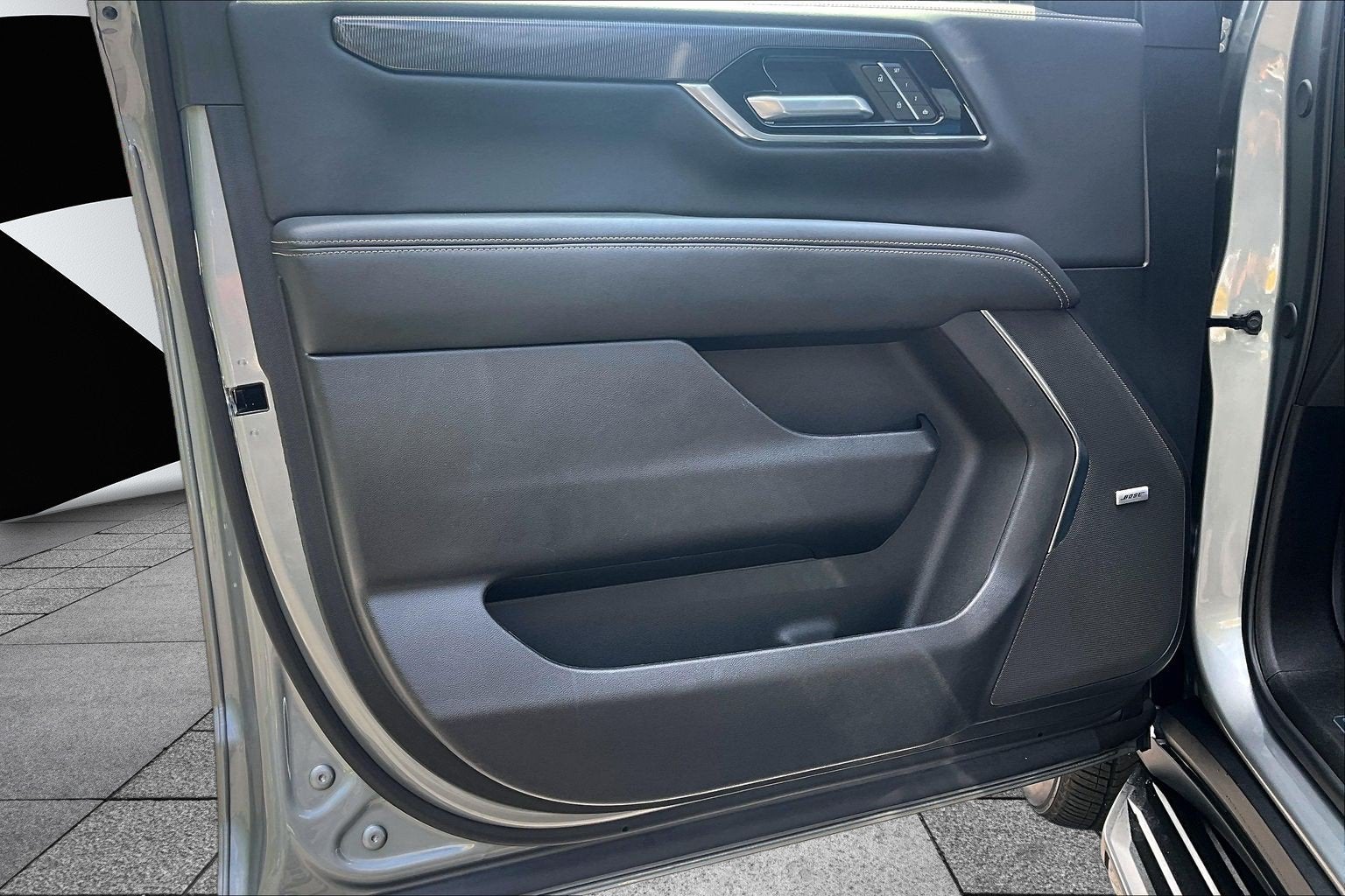 2025 GMC Yukon Elevation