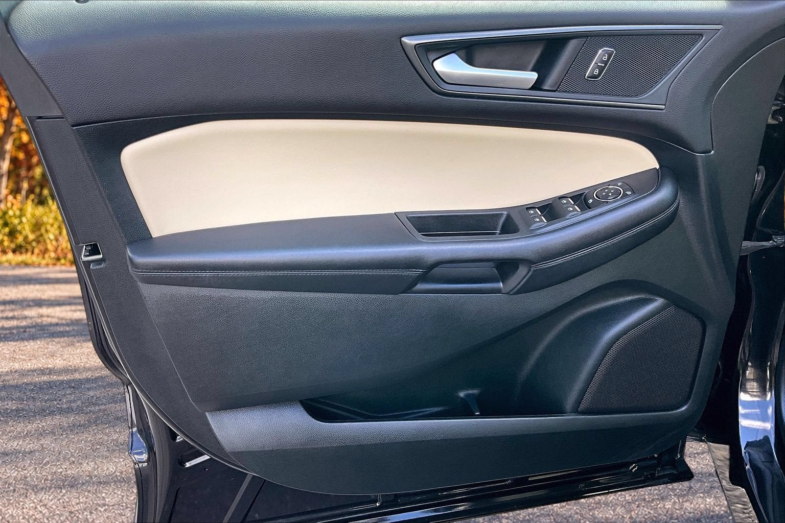 2023 Ford Edge SE
