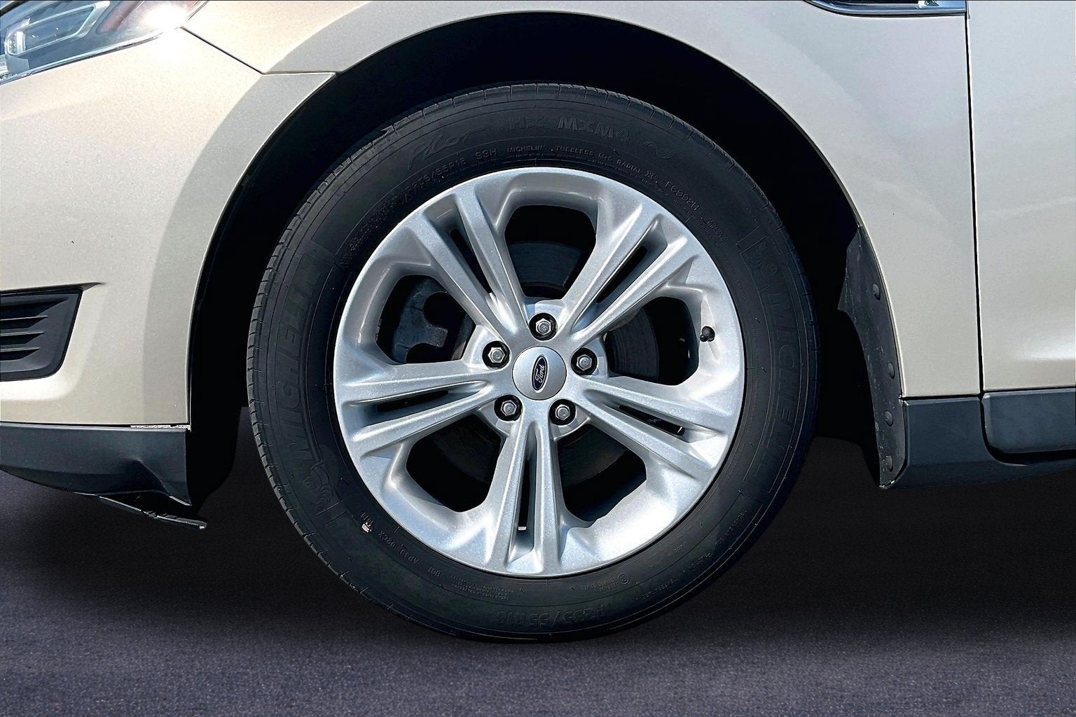 2018 Ford Taurus SE