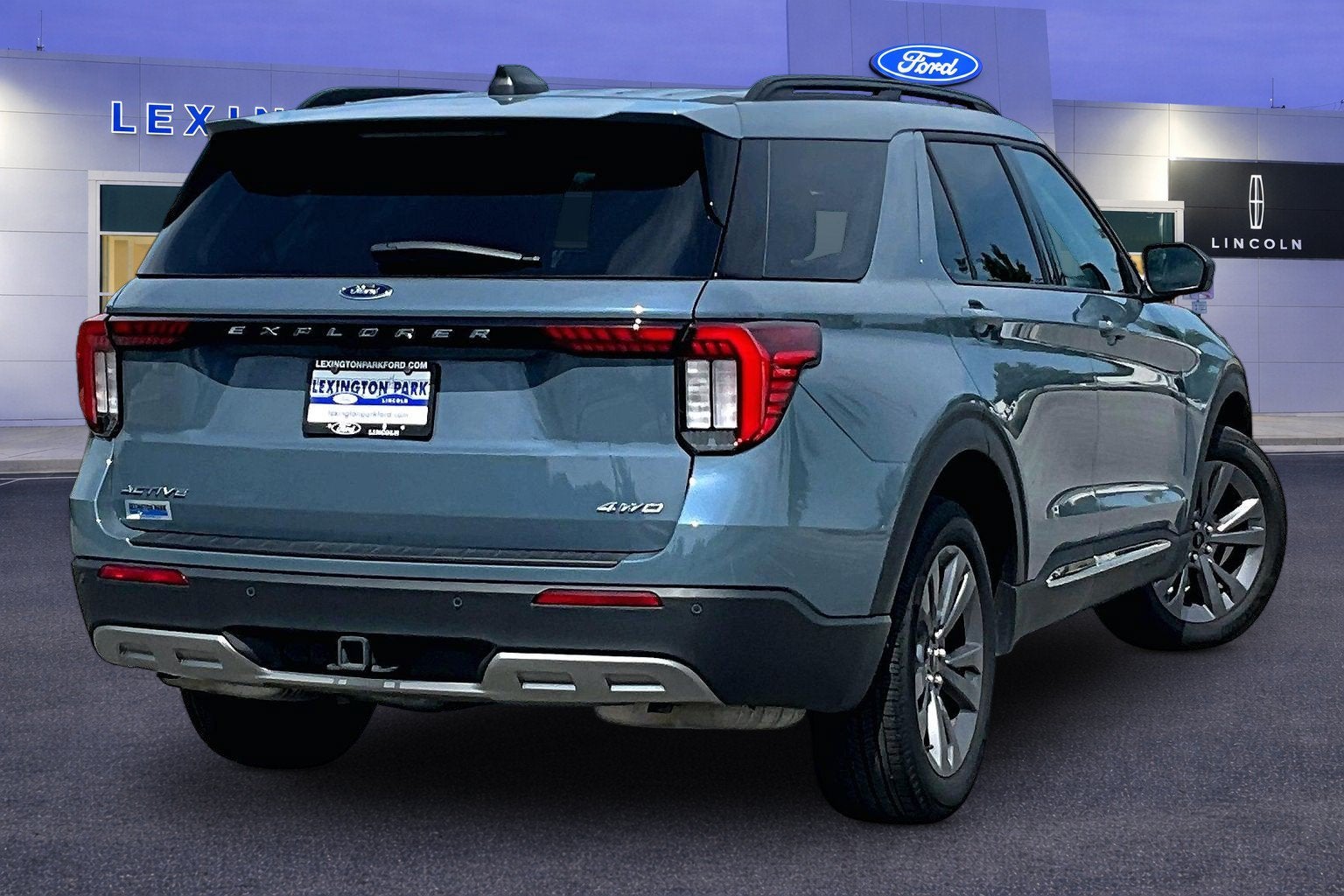 2025 Ford Explorer Active