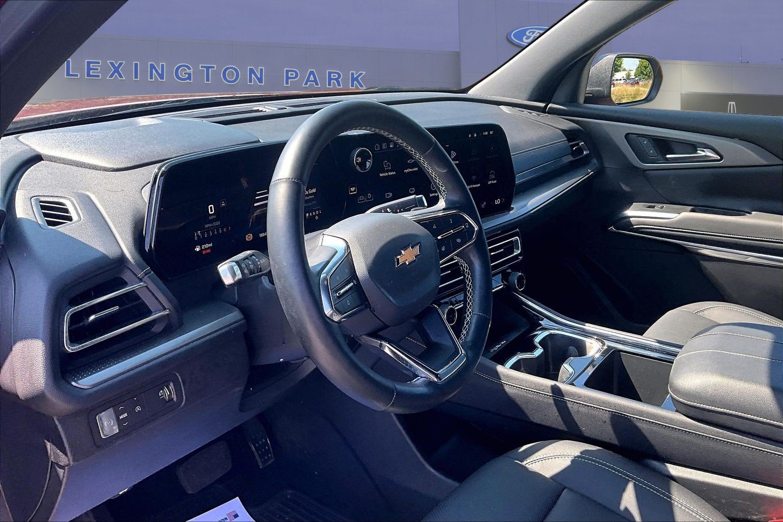 2025 Chevrolet Traverse FWD LT