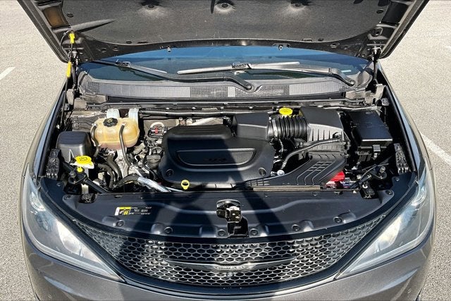 2019 Chrysler Pacifica Touring L Plus