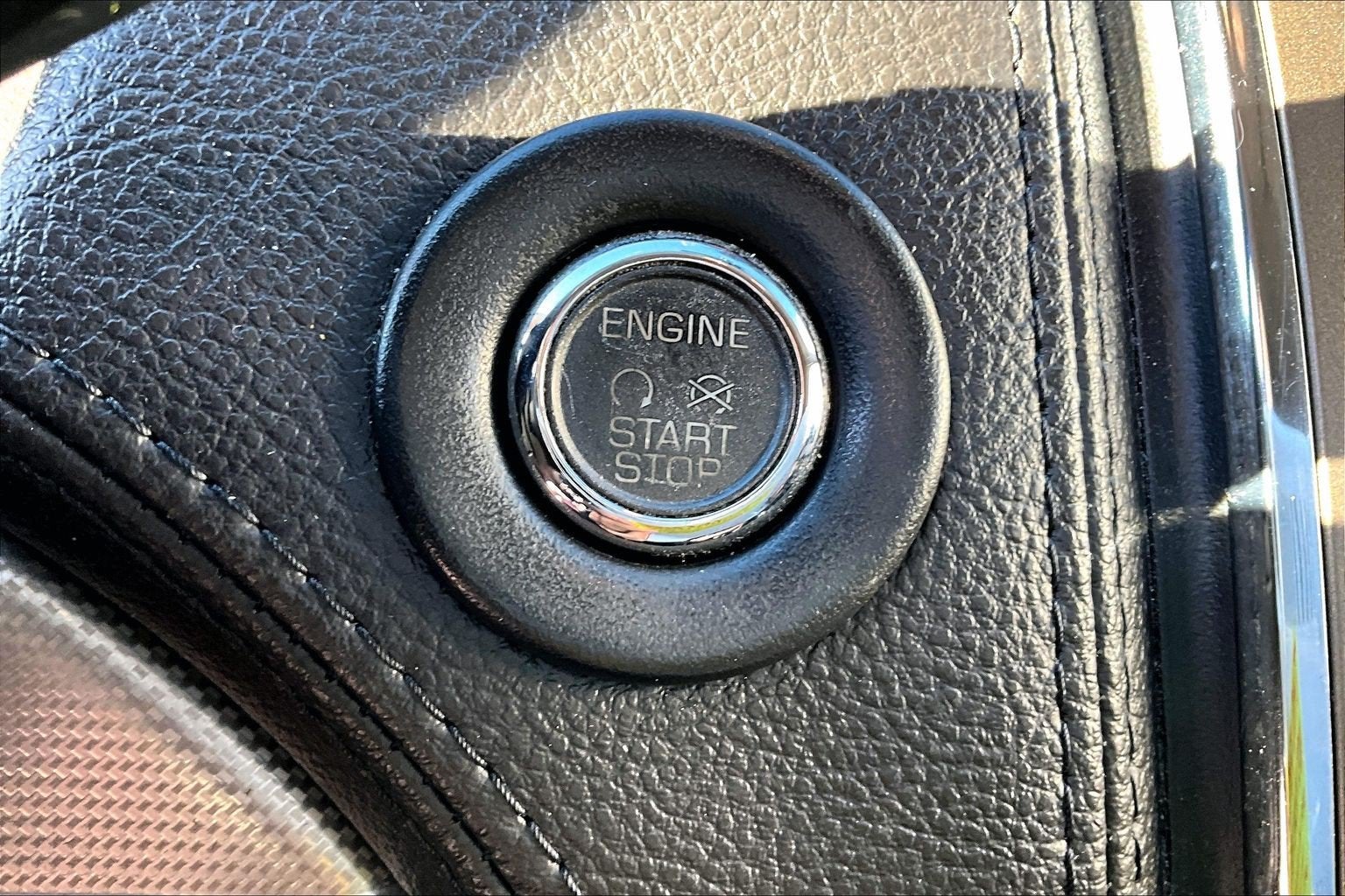 2013 Lincoln MKX Base