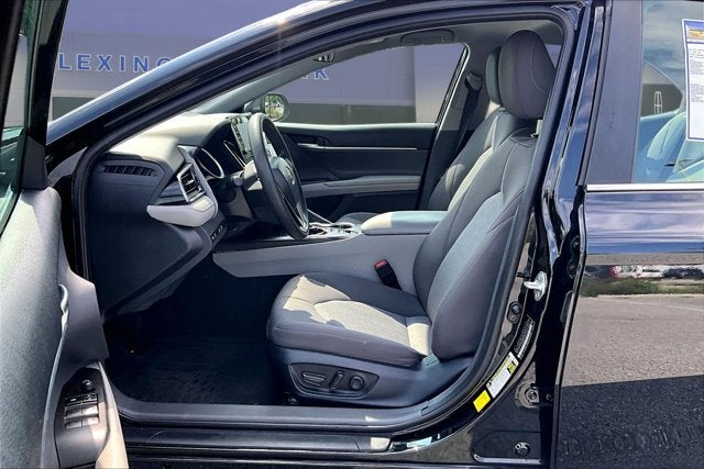 2023 Toyota Camry Hybrid LE