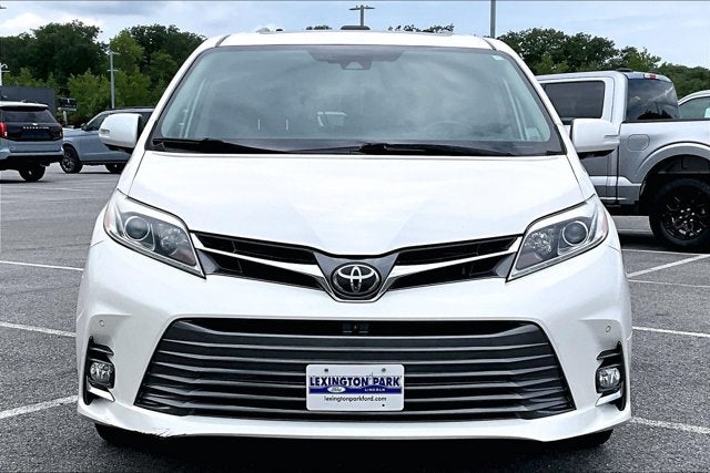 2019 Toyota Sienna XLE