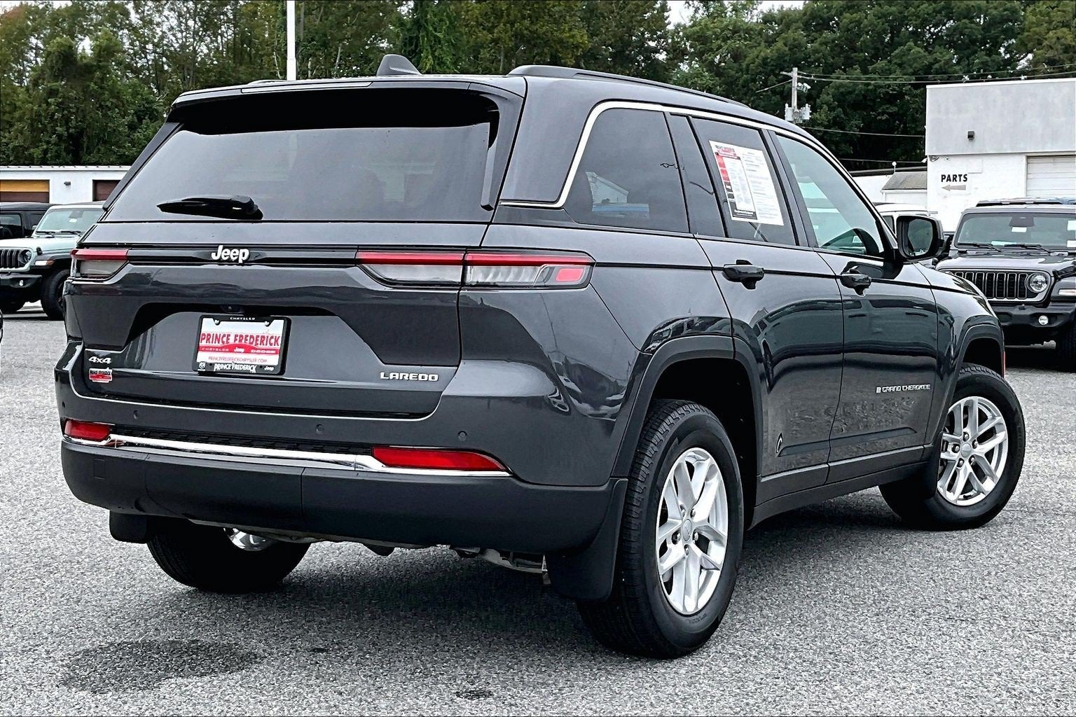 2025 Jeep Grand Cherokee Laredo X 4x4