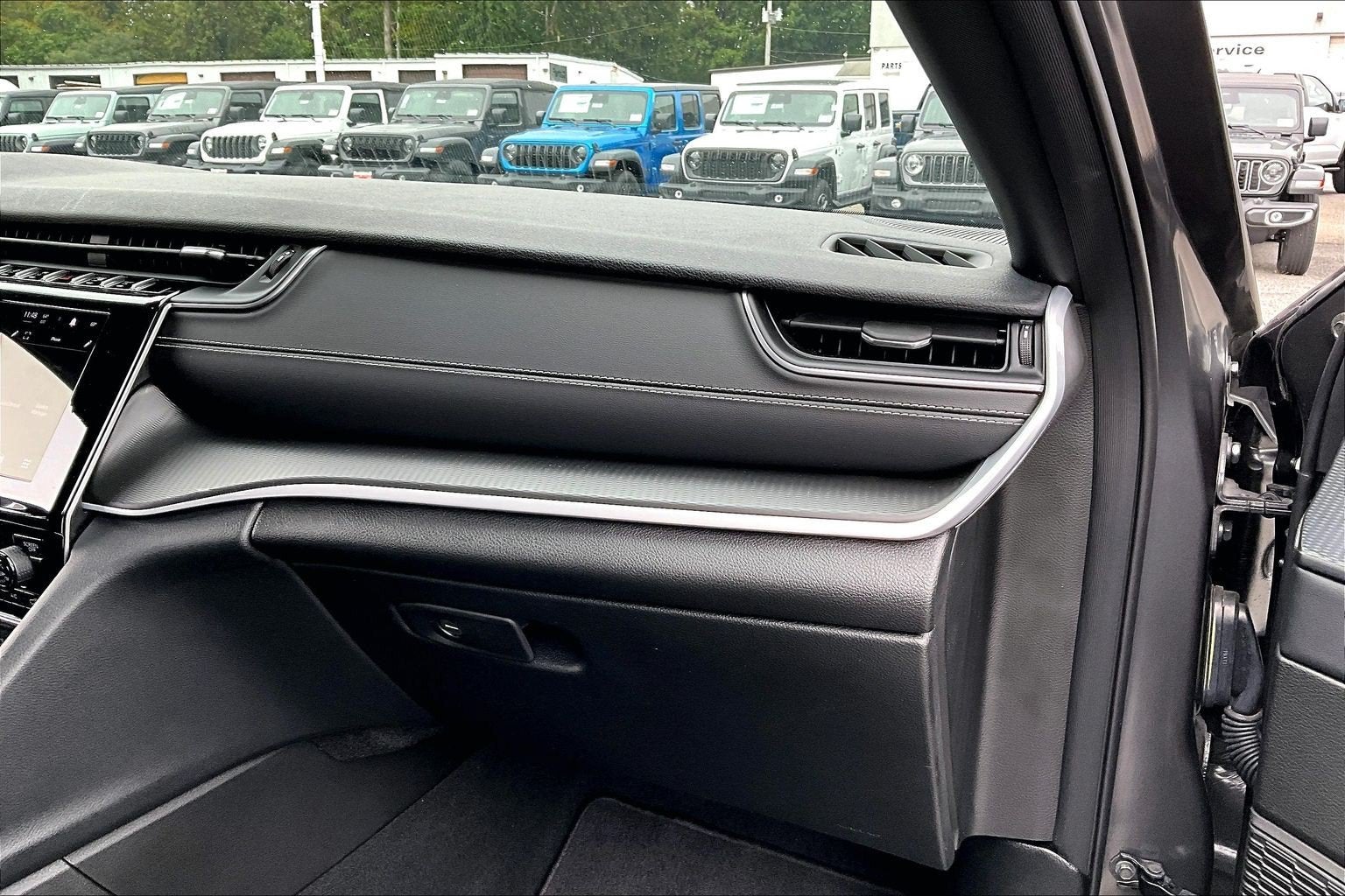 2025 Jeep Grand Cherokee Laredo X 4x4