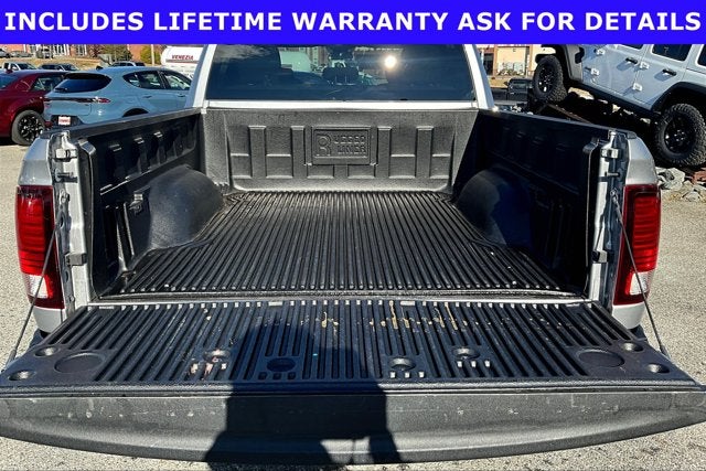2024 RAM 1500 Classic Warlock Crew Cab 4x4 5'7' Box