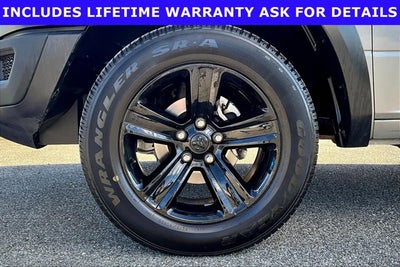 2024 RAM 1500 Classic Warlock Crew Cab 4x4 5'7' Box