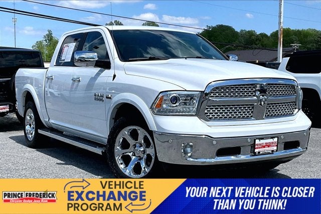 2018 RAM 1500 Laramie Crew Cab 4x4 5'7' Box