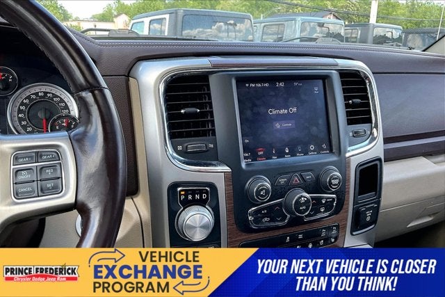 2018 RAM 1500 Laramie Crew Cab 4x4 5'7' Box