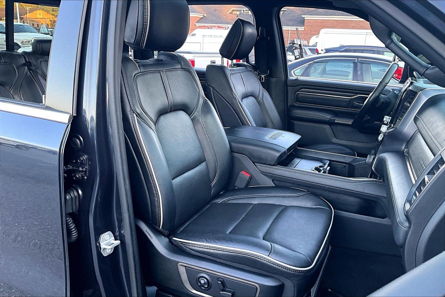 2020 RAM 1500 Limited Crew Cab 4x4 5'7' Box
