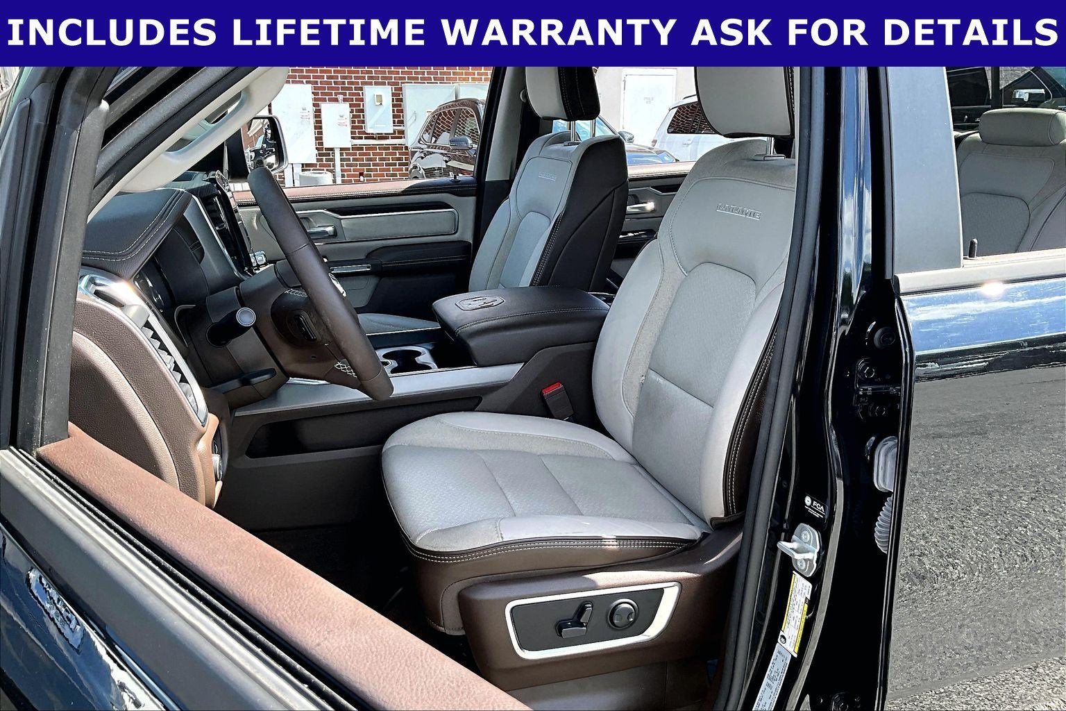 2025 RAM 1500 Laramie Crew Cab 4x4 5'7' Box