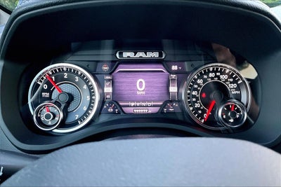 2022 RAM 1500 Laramie Crew Cab 4x4 5'7' Box