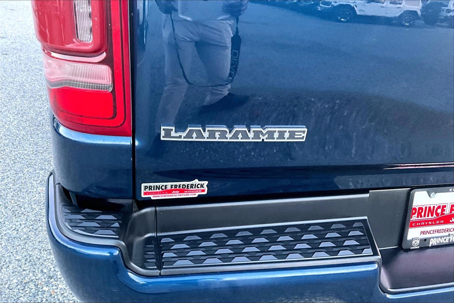 2022 RAM 1500 Laramie Crew Cab 4x4 5'7' Box