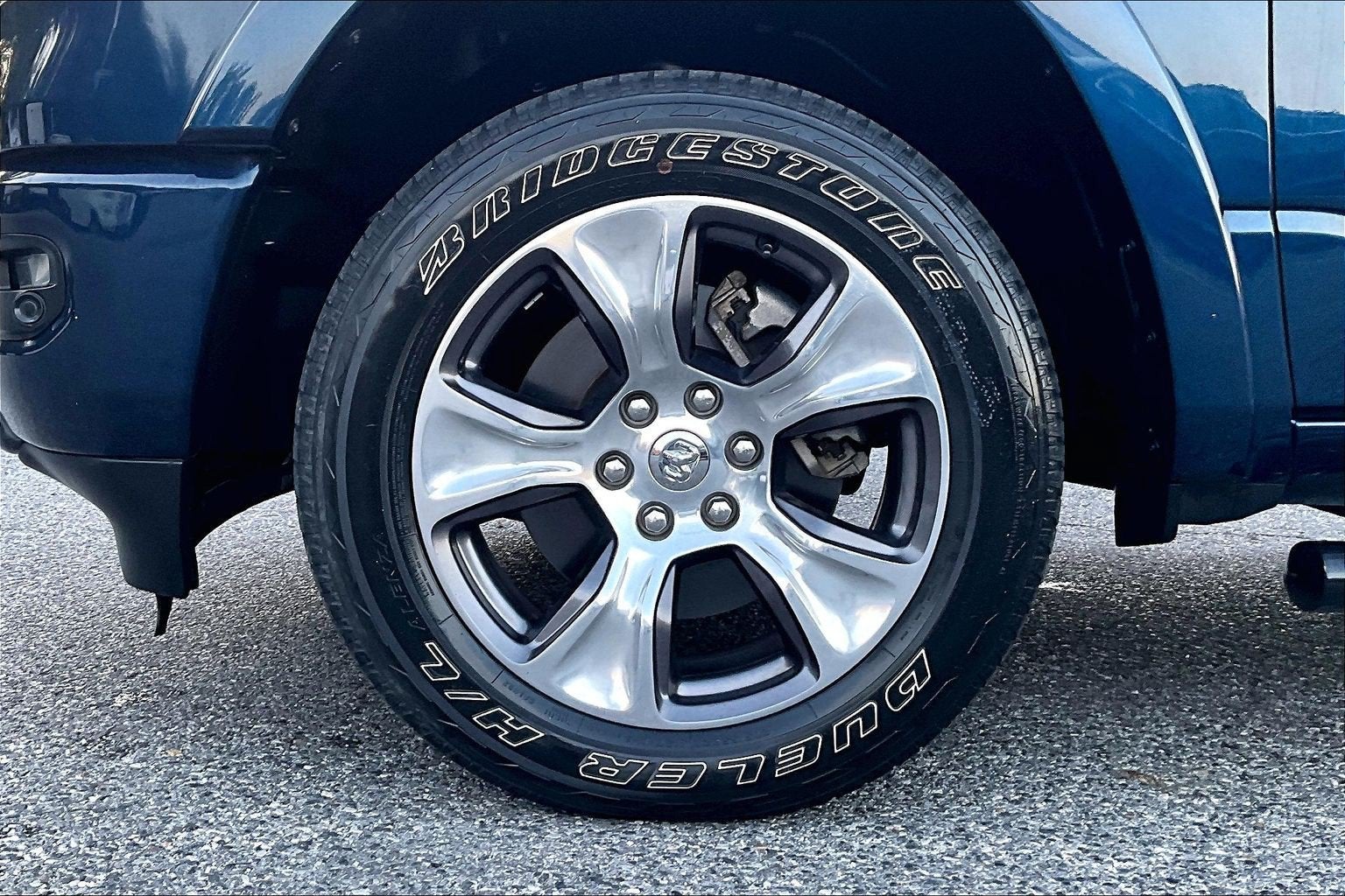 2022 RAM 1500 Laramie Crew Cab 4x4 5'7' Box