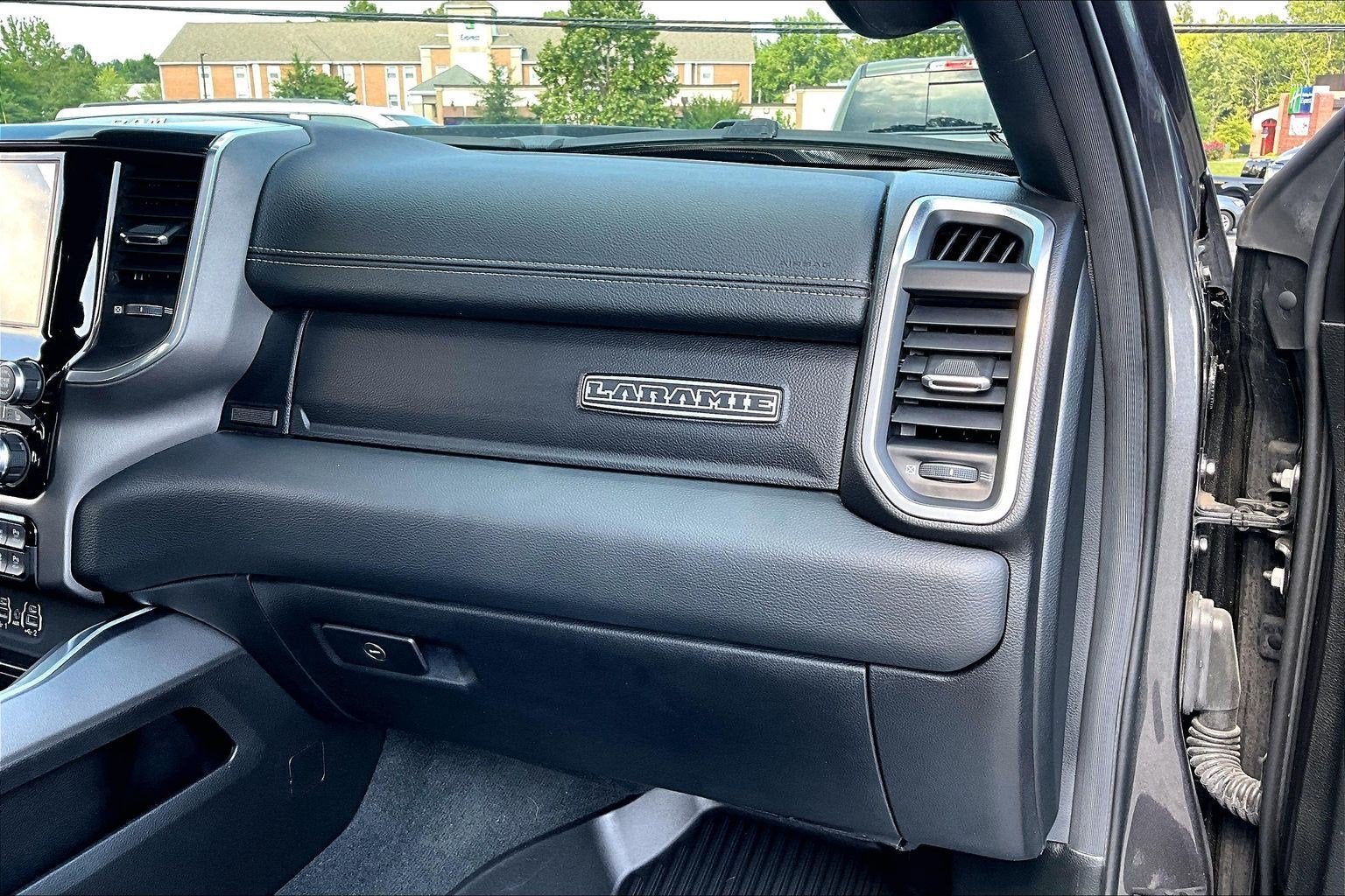 2021 RAM 1500 Laramie Crew Cab 4x4 5'7' Box