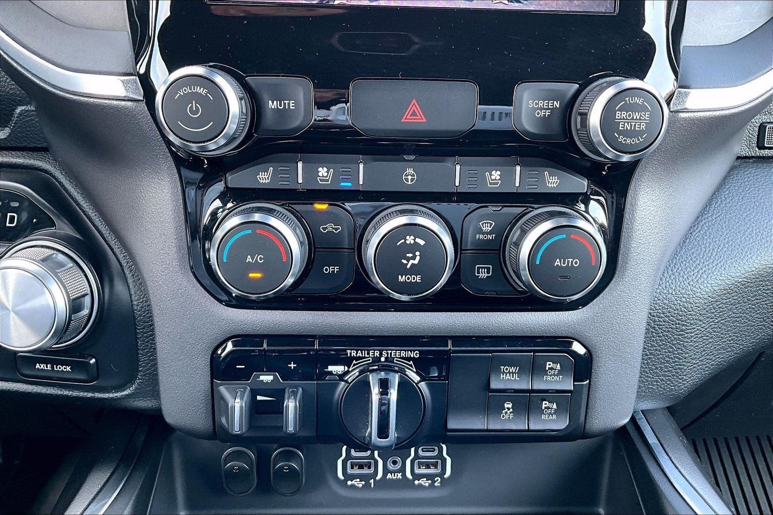 2021 RAM 1500 Laramie Crew Cab 4x4 5'7' Box