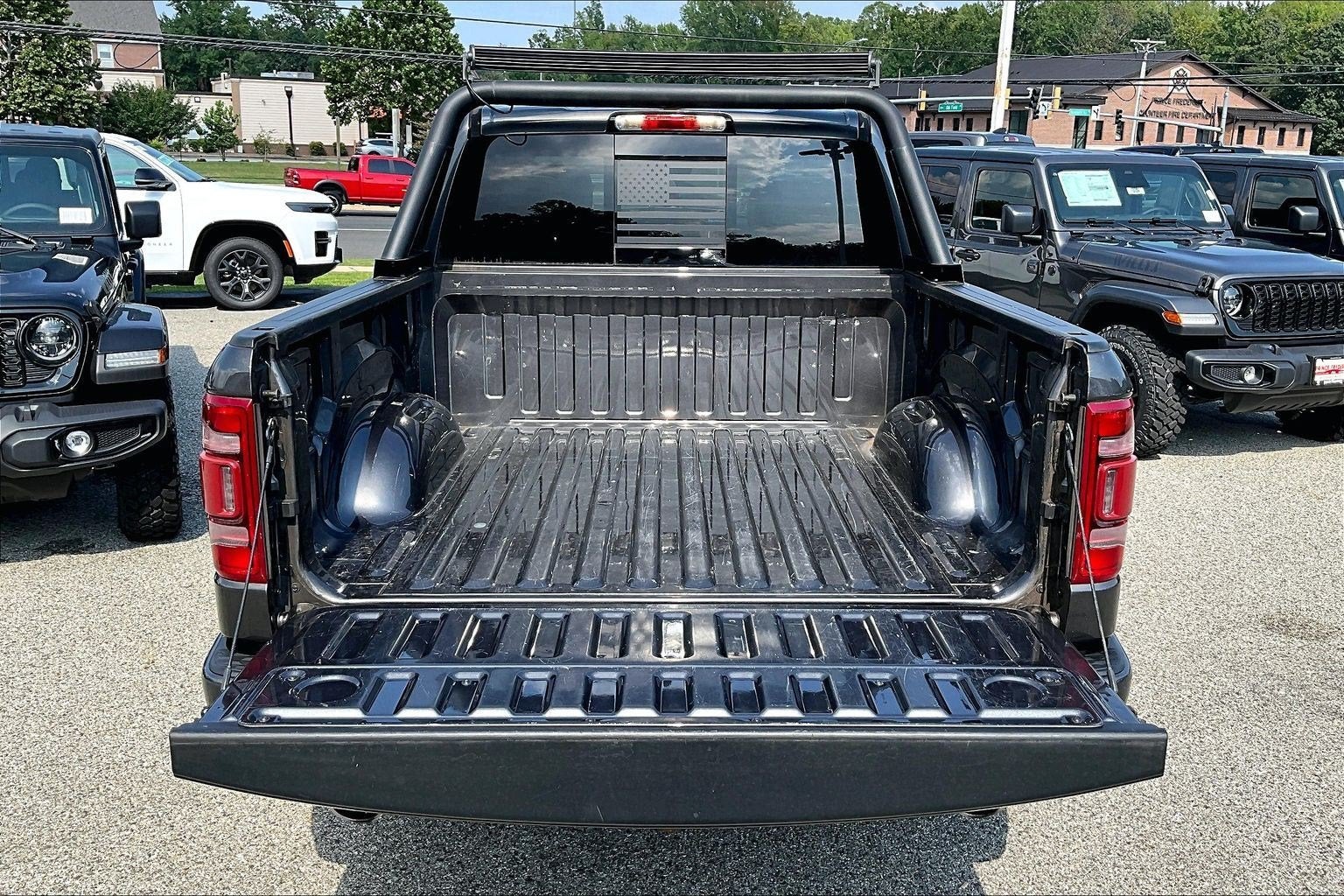 2021 RAM 1500 Laramie Crew Cab 4x4 5'7' Box