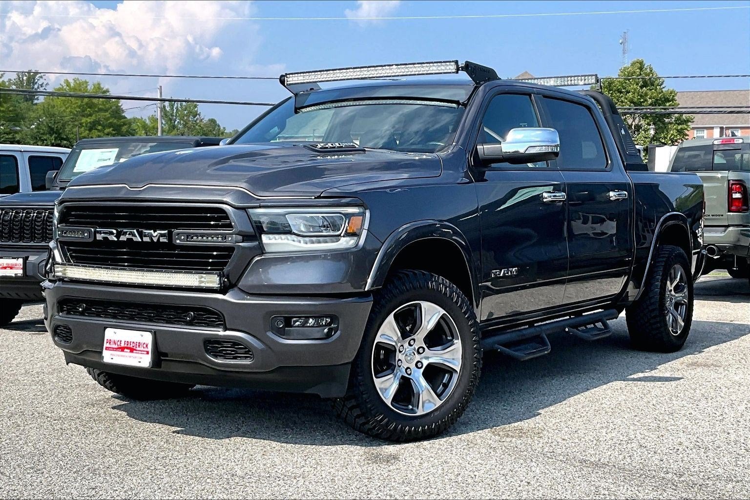 2021 RAM 1500 Laramie Crew Cab 4x4 5'7' Box