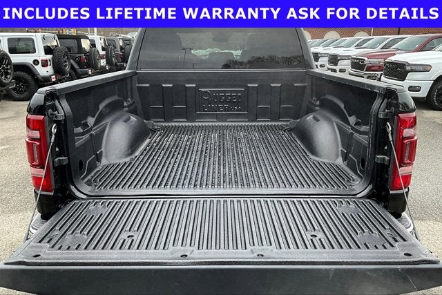 2024 RAM 1500 Laramie Crew Cab 4x4 5'7' Box