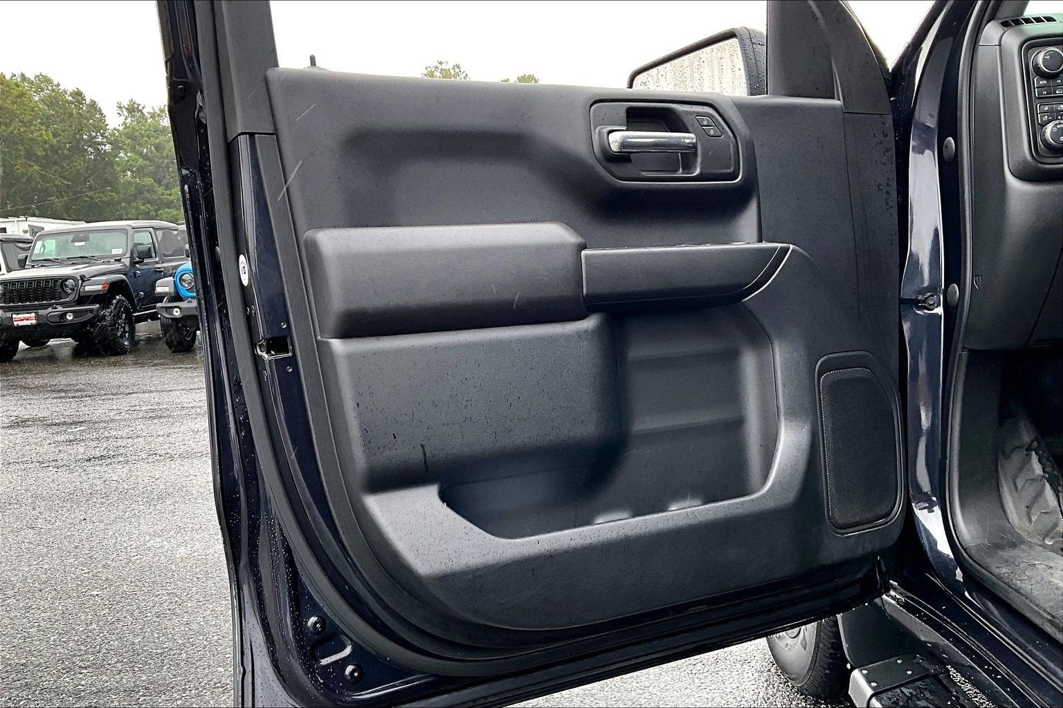 2023 Chevrolet Silverado 1500 4WD Crew Cab Short Bed WT