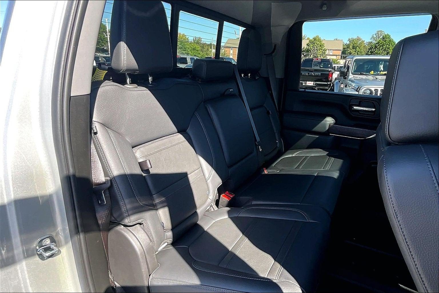 2023 GMC Sierra 2500HD 4WD Crew Cab Standard Bed Denali