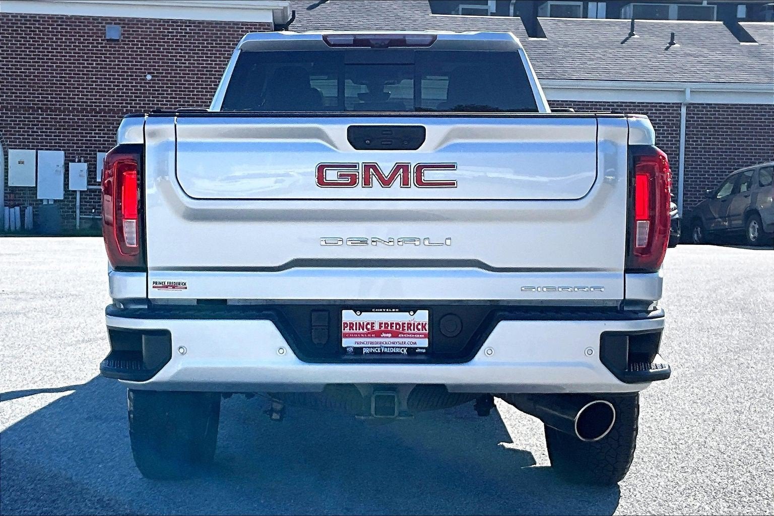 2023 GMC Sierra 2500HD 4WD Crew Cab Standard Bed Denali