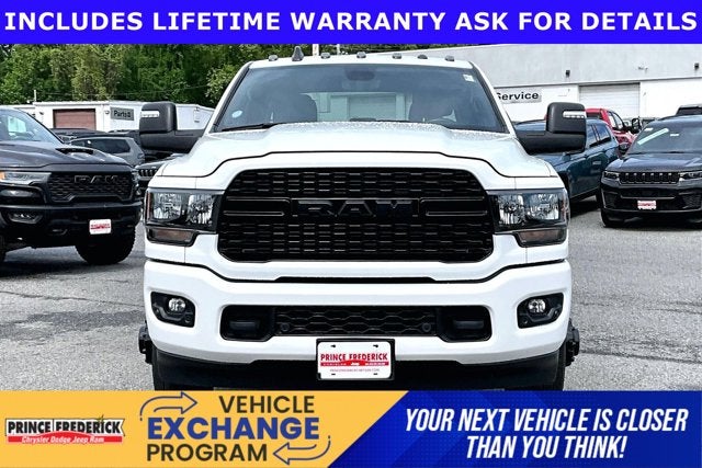 2024 RAM 3500 Big Horn Crew Cab 4x4 8' Box