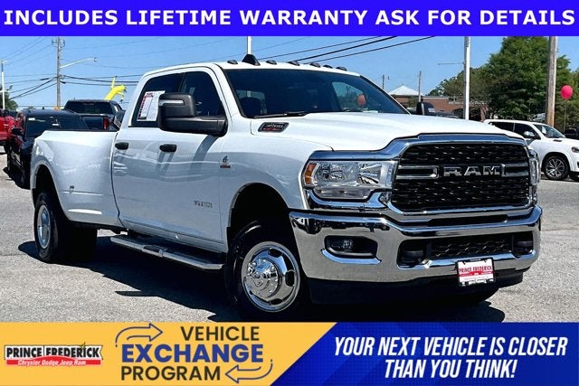 2024 RAM 3500 Big Horn Crew Cab 4x4 8' Box