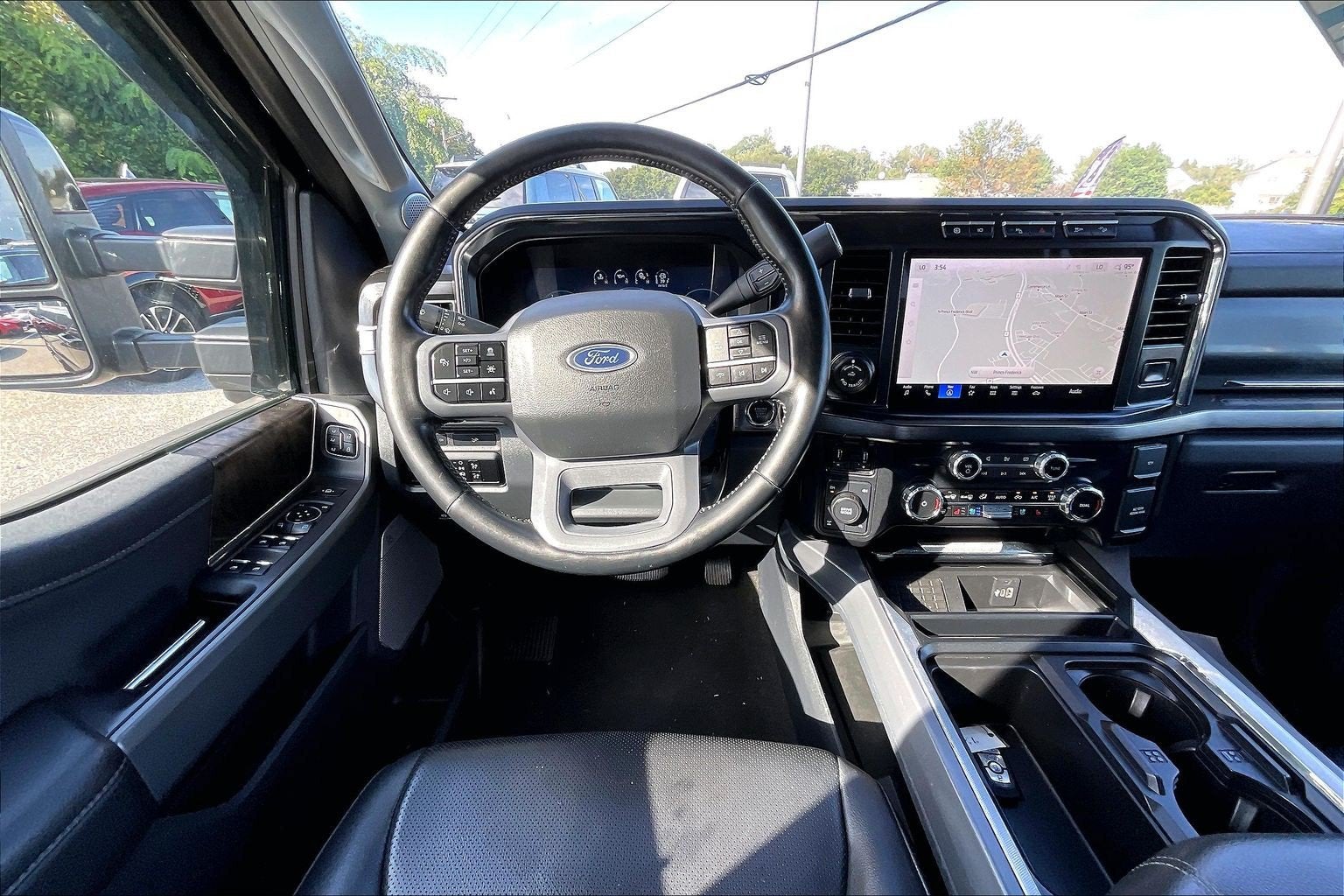 2024 Ford Super Duty F-350 SRW LARIAT
