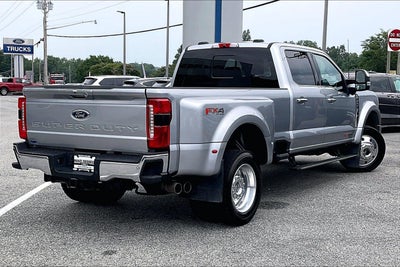 2023 Ford Super Duty F-450 DRW LARIAT