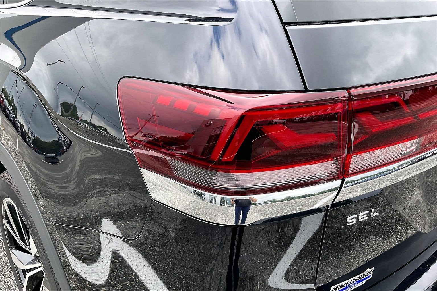 2025 Volkswagen Atlas 2.0T SEL Premium R-Line
