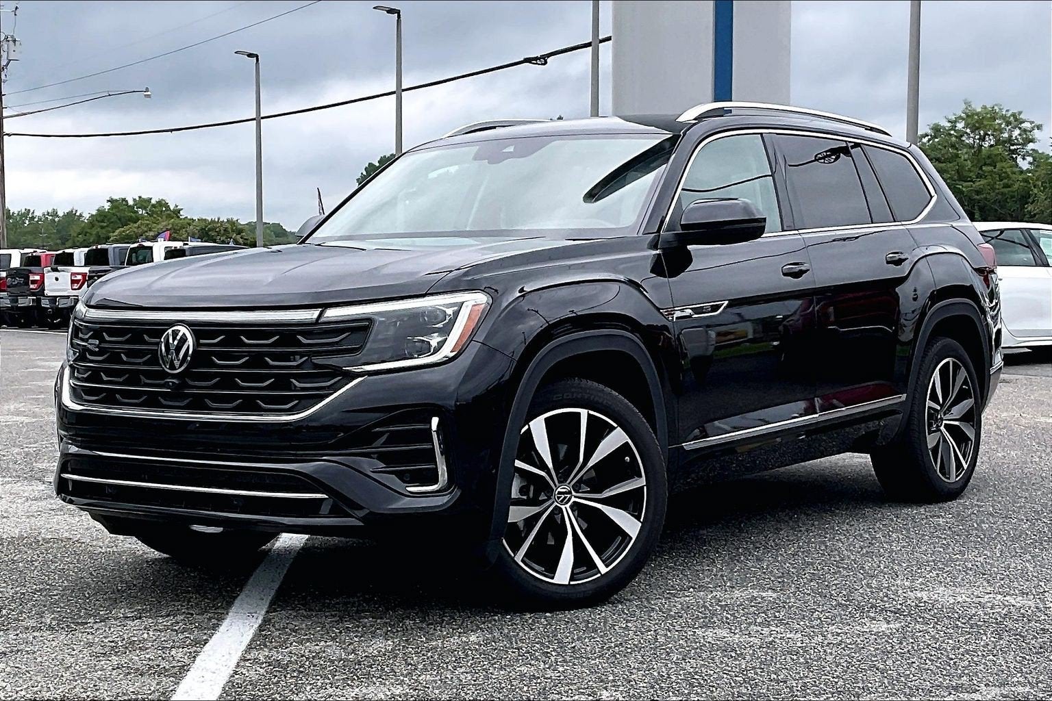 2025 Volkswagen Atlas 2.0T SEL Premium R-Line