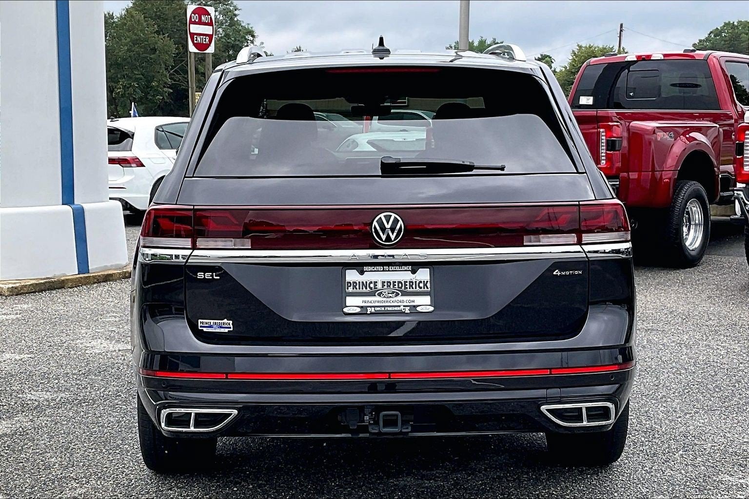 2025 Volkswagen Atlas 2.0T SEL Premium R-Line