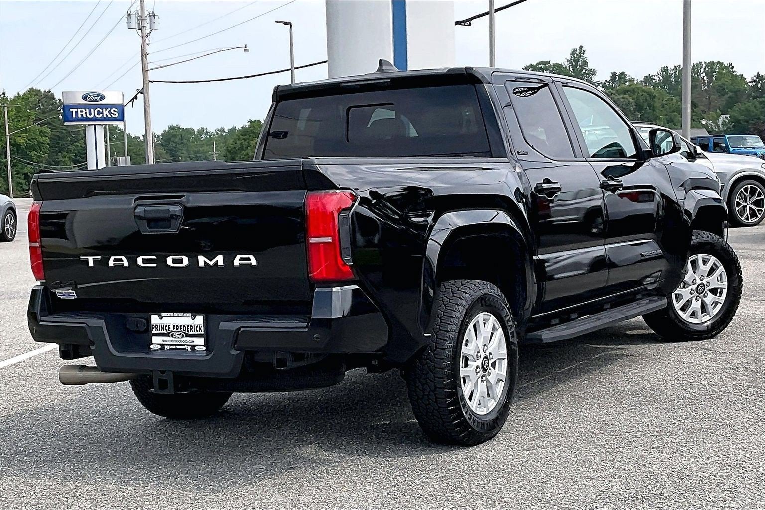 2024 Toyota Tacoma 4WD SR5