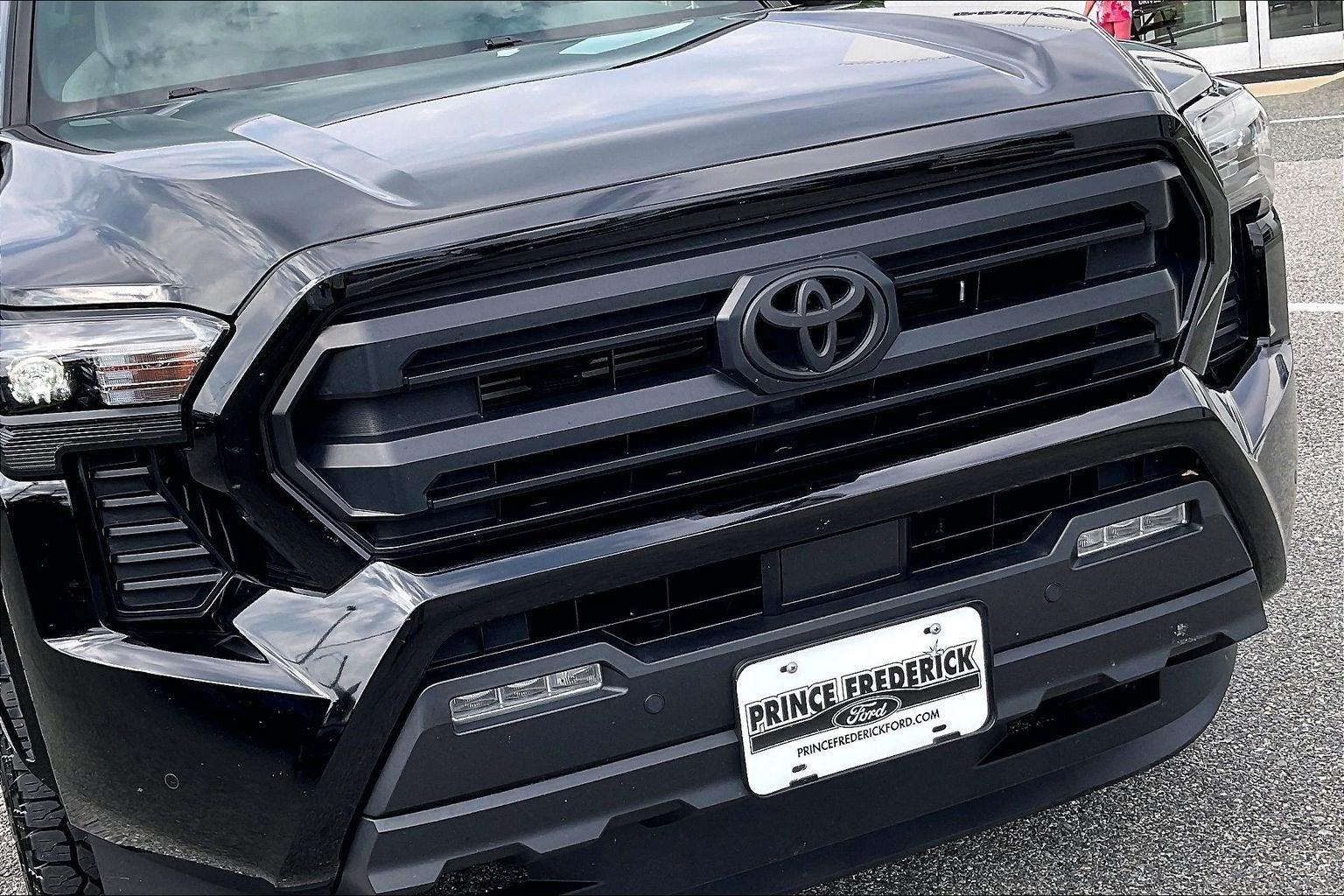 2024 Toyota Tacoma 4WD SR5