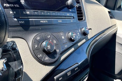 2012 Toyota Sienna LE