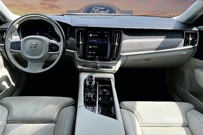 2023 Volvo V90 Cross Country Ultimate