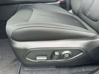 2027 Jeep Grand Cherokee GRAND CHEROKEE LAREDO 4X2
