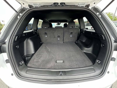 2027 Jeep Grand Cherokee GRAND CHEROKEE LAREDO 4X2