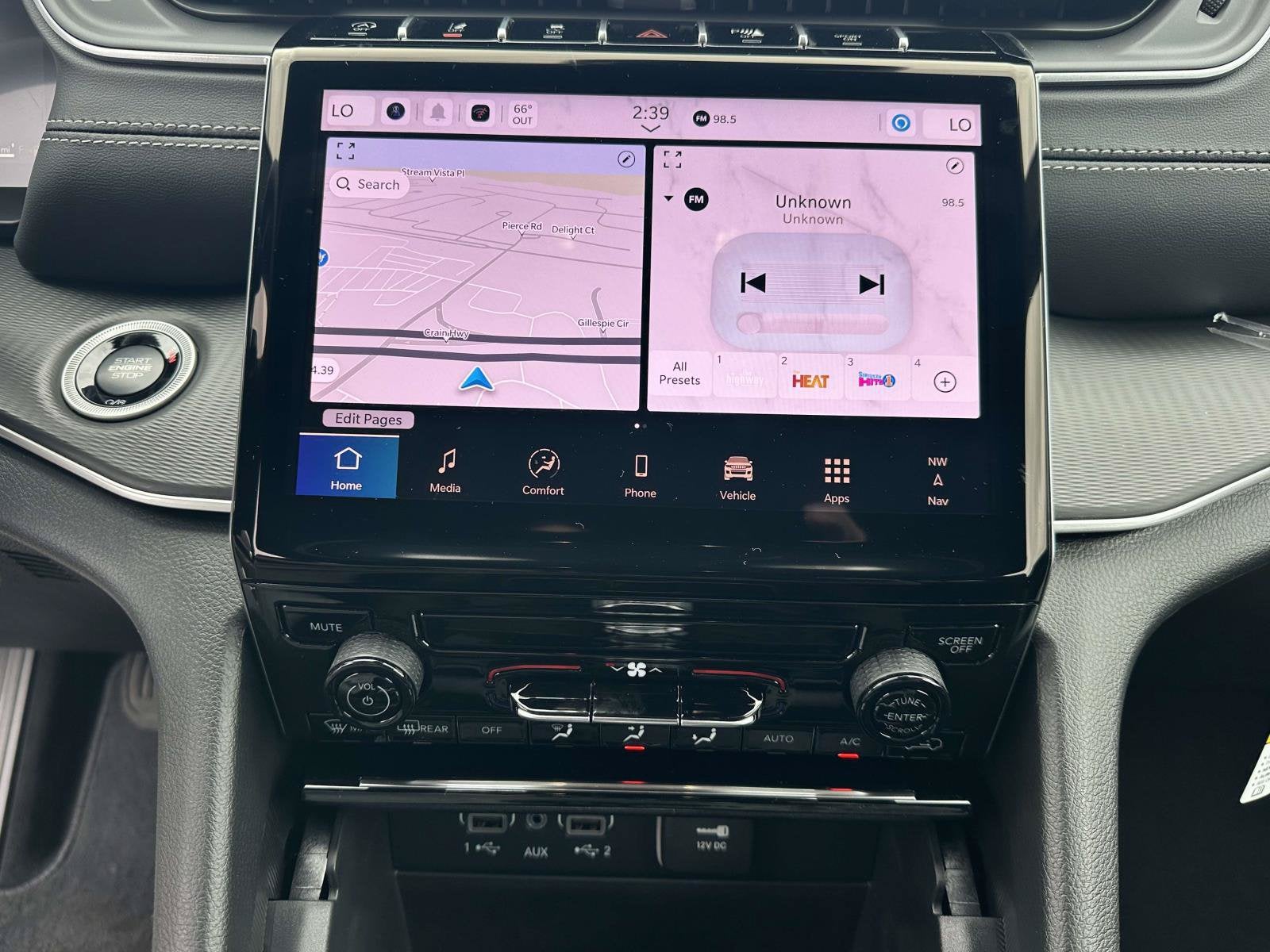 2027 Jeep Grand Cherokee GRAND CHEROKEE LAREDO 4X2